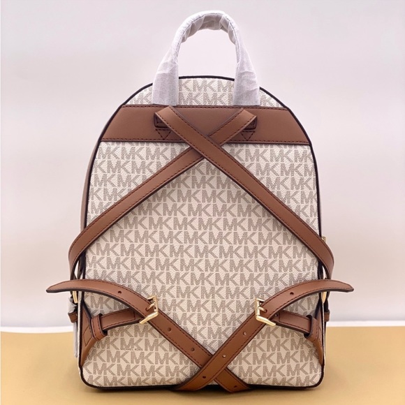 MICHAEL KORS JAYCEE MEDIUM
BACKPACK VANILLA - Picture 3 of 14